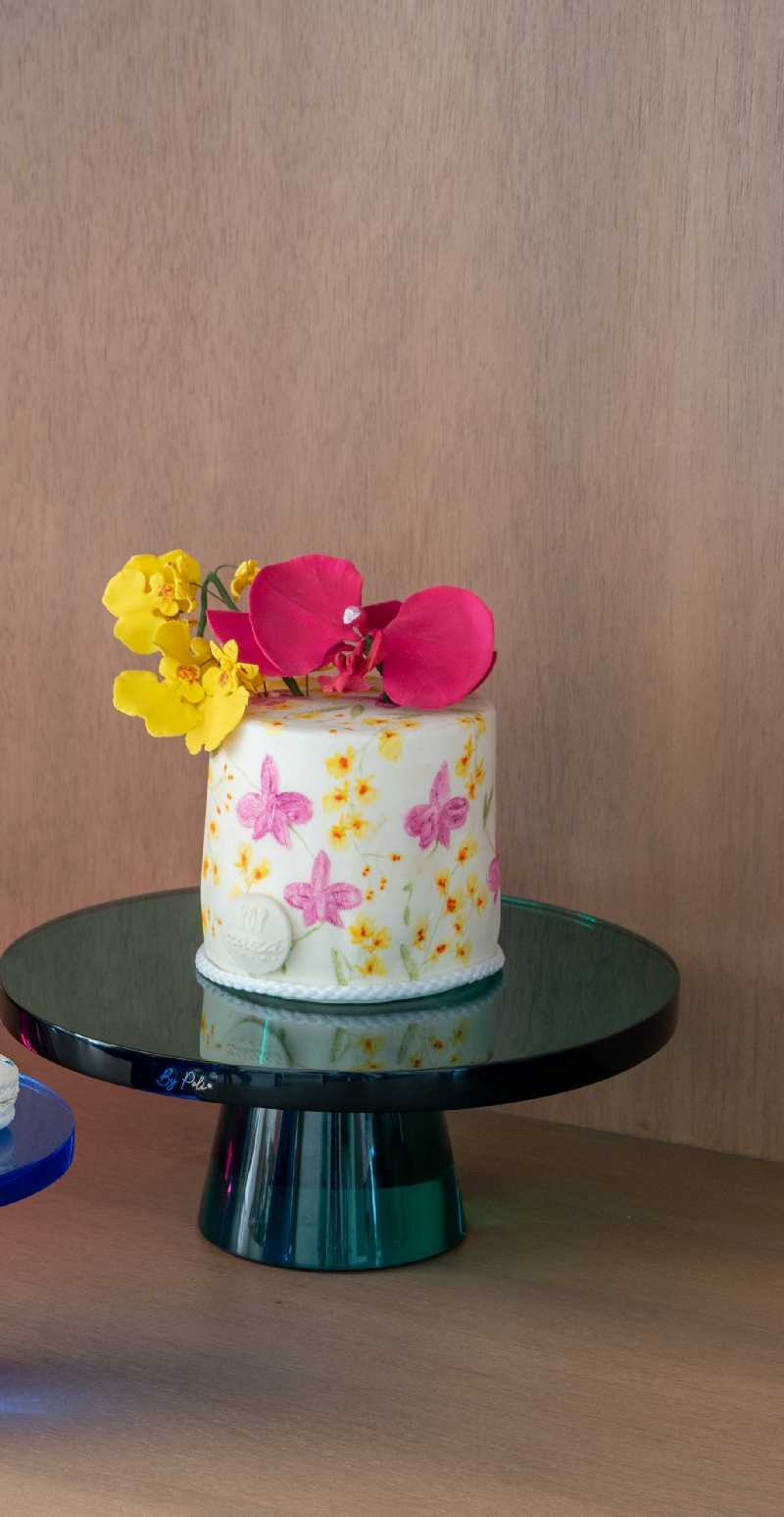 PRATO PARA BOLO BASICO PEQUENO SEM  BORDA