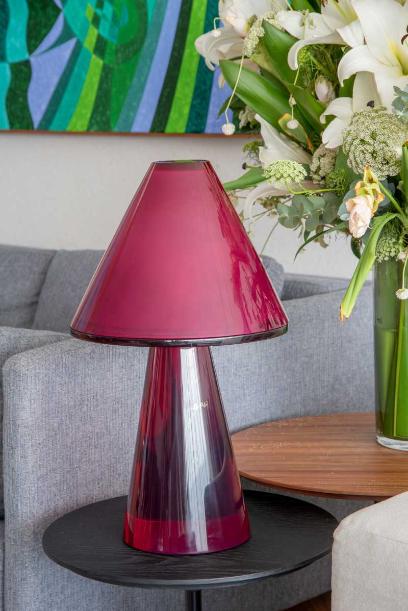 ABAJUR CONE CUPULA DE RESINA 